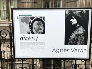 바르다의 영화 5시부터 7시까지의 클레오(1961) 기념 포스터