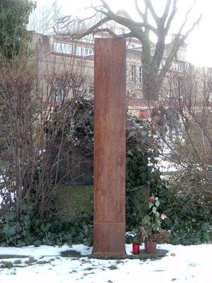 베를린에 있는 하이너 뮐러의 묘