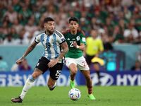 카타르 월드컵・멕시코전에서의 오타멘디（왼쪽）