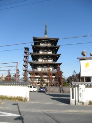 엔만 절에 세워진 5층탑