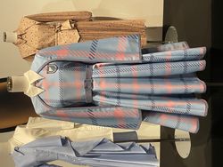 롯폰기 뮤지엄의 히나타자카46 전시회 "WE R!"에서 전시된 『너에게 해주고 싶은 말』의 의상 (2024년 5월 13일 촬영)