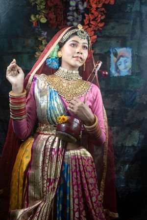 미라바이에 대한 현대 무대 공연