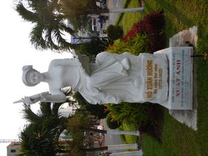 다낭의 호쑤언흐엉 동상