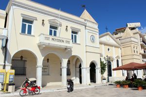 솔로모스 박물관과 성 마르코스 교회