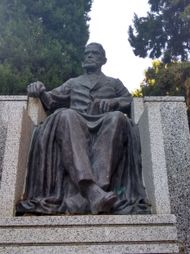 마샤두 지 아시스의 조각상(마드리드)