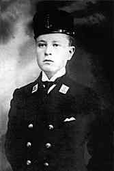 1917년, 15세의 나짐 히크메트