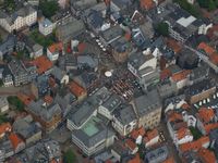 마르크트 플뤼쇼펜에서, 마르크트 광장의 포장마차에 모인 사람들