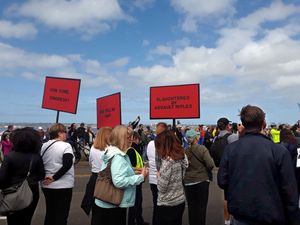 2018년 3월 24일: March for Our Lives 시위 참가자들, 샌디에고