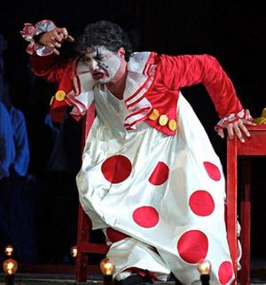 호세 쿠라가 2006년 아레나 디 베로나에서 팔리아치의 카니오 역을 맡았다