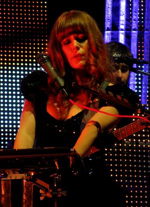 제니 루이스, 2013년 시카고 롤라팔루자에서 더 포스탈 서비스 공연