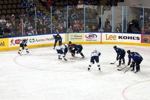 2024년 밀워키 어드미럴스에서 경기하는 몬스터스