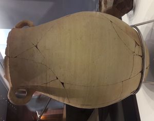 과달호르세 하구 근처의 세로 델 비야르 유적지에서 출토된 점토 항아리(기원전 6세기).