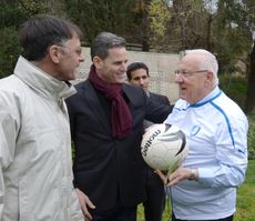 오데드 마크네스와 보니 긴즈버그 (왼쪽부터). 두 선수 모두 80년대 마카비에서 활약했다.