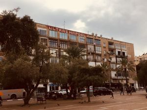 하포엘 텔아비브 울트라스의 그래피티 (Ultras Hapoel) 라빈 광장 근처, 텔아비브