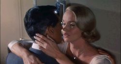 캐리 그랜트와 세인트, 1959년작 북북서로 진로를 돌려라