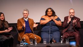 페인, 다바인 조이 랜돌프와 폴 지아마티와 함께 런던에서 열린 홀도버스 (2024) 시사회에 참석함