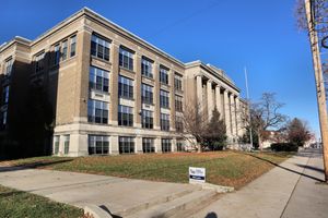 어맨다 사이프리드가 다닌 윌리엄 앨런 고등학교