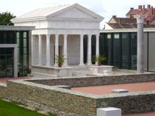 이시스 신전, 복원도