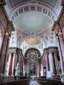 솜버트헤이 대성당 내부 모습