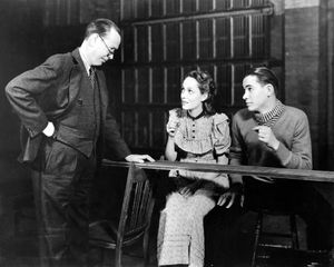 프랭크 크레이븐, 마사 스콧, 그리고 존 크레이븐이 1938년 초연된 브로드웨이 공연 '우리 읍내'에서 열연하고 있다.