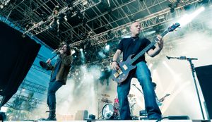 노르웨이 크리스티안산의 2009년 콰르트 페스티벌에서 공연하는 코넬