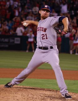 2013년 휴스턴 애스트로스에서 투구하는 험버