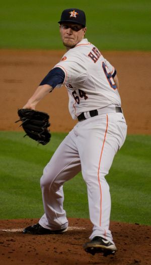 2013년 휴스턴 애스트로스에서 투구하는 하렐