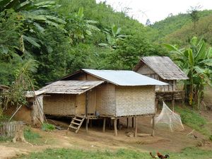 크무족의 전통 가옥