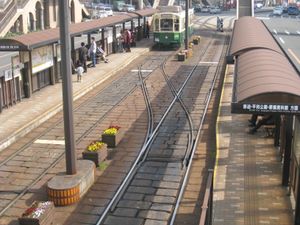 구내에 설치된 편도 건넘선 (2013년 3월)