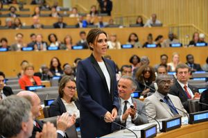 빅토리아 베컴, UNAIDS 친선대사