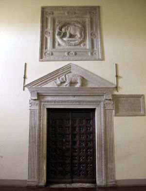 강당(Aula del Nuti) 입구