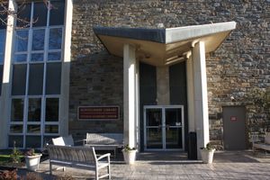 Montgomery Library 입구