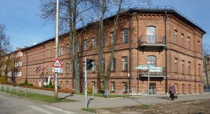 폴란드어 김나지움 (학술 중등학교)