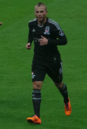 2014년 2월 베식타시에서 활약하는 굑한 퇴레