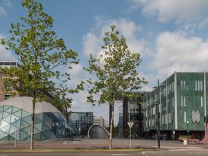 에인트호번, 거리 전망: 18 September 광장-Vestdijk-Stationsplein