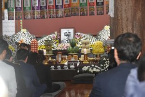 화엄사를 비롯해 구례군과 경찰관계자, 차일혁기념사업회 여러분이 추모다례재에 참석해 차일혁 경무관을 기렸다.