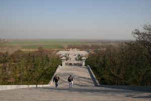 양나라(서한)의 묘가 있는 망당산