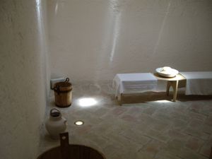 하맘 내부, 물통과 기울어진 바닥 (바뇨스 델 알미란테, 발렌시아)