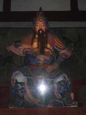 청두에 있는 제갈량 사당에 있는 강유의 동상. 1672년에 제작되었다.