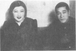 1936년 하계 올림픽 마라톤 우승 직후 한 음식점에서 최승희와 손기정