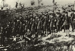 청산리 전투 승리 후의 북로군정서 대원 기념 사진