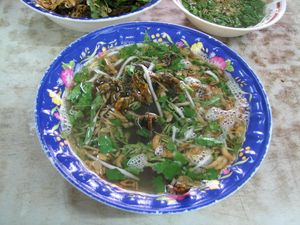 하노이의 미엔 르엉(장어 국수)