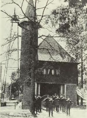 마을 서비스 개선 중에는 중앙 소방서 건설도 포함되었다.