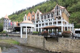 보르조미 중앙 공원 근처의 보르조미 스파 호텔