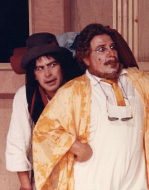 코스타스 트리아타필로풀로스와 티미오스 카라카차니스가 출연한 아리스토파네스의 "개구리" (에피다우로스 고대 극장, 1990)