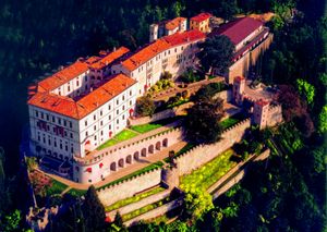 치손 디 발마리노의 13세기 카스텔 브란도, 트레비소.