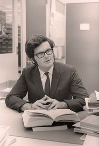 깅리치, 젊은 역사학 교수 시절