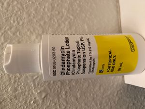 클린다마이신 인산염 국소 용액