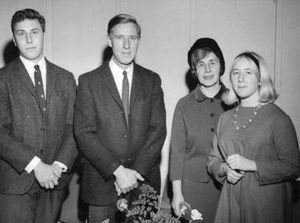 1964년 스톡홀름에서 블로흐와 부인, 자녀들