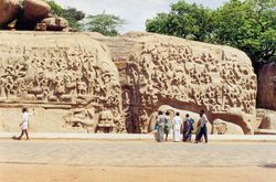 「간가 강 하강」(또는 "아르주나의 고행")